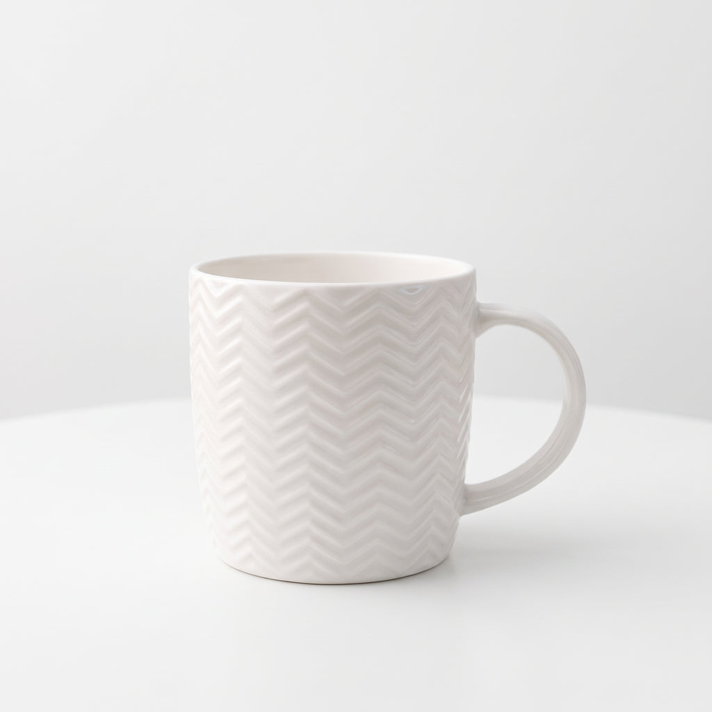 Textured white ceramic coffee mug – Elegant chevron pattern