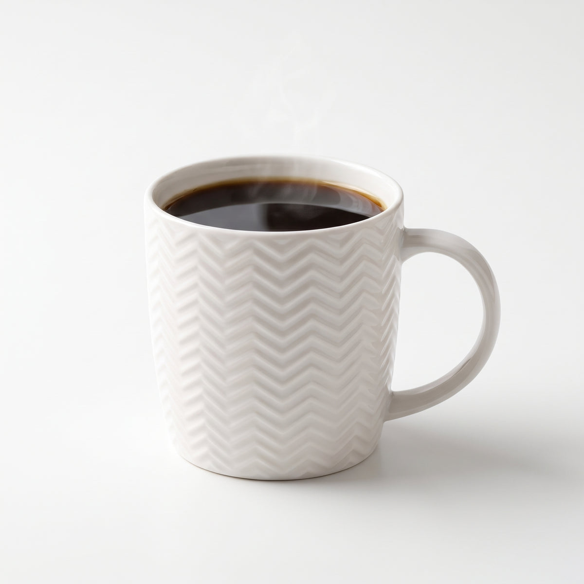 Textured white ceramic coffee mug – Elegant chevron pattern